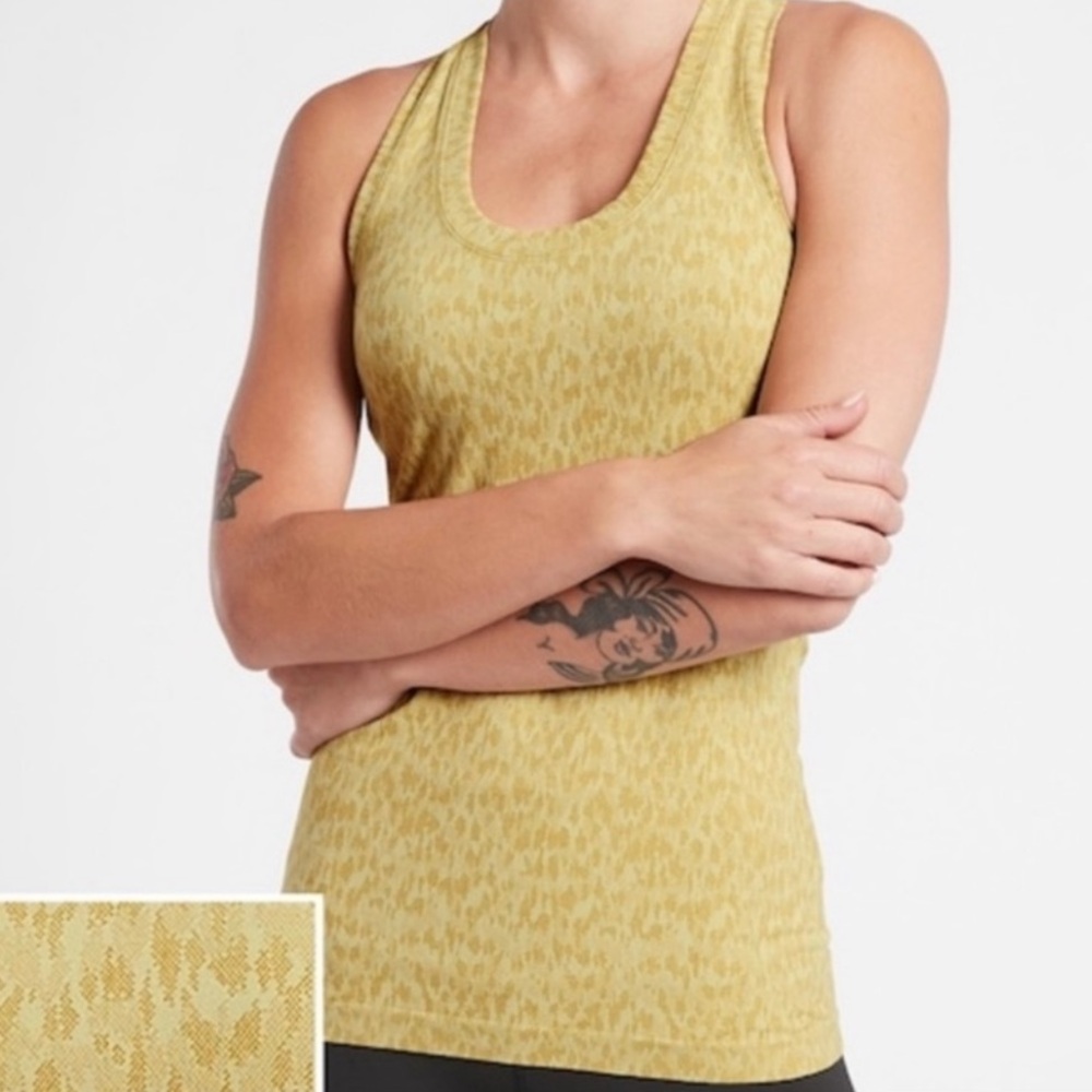 NWT ✨ Authentic Athleta Momentum Tank - Brand New